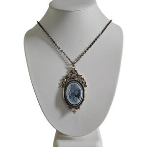Victorian Style Gold Cameo Pendant Necklace - Antique Gold